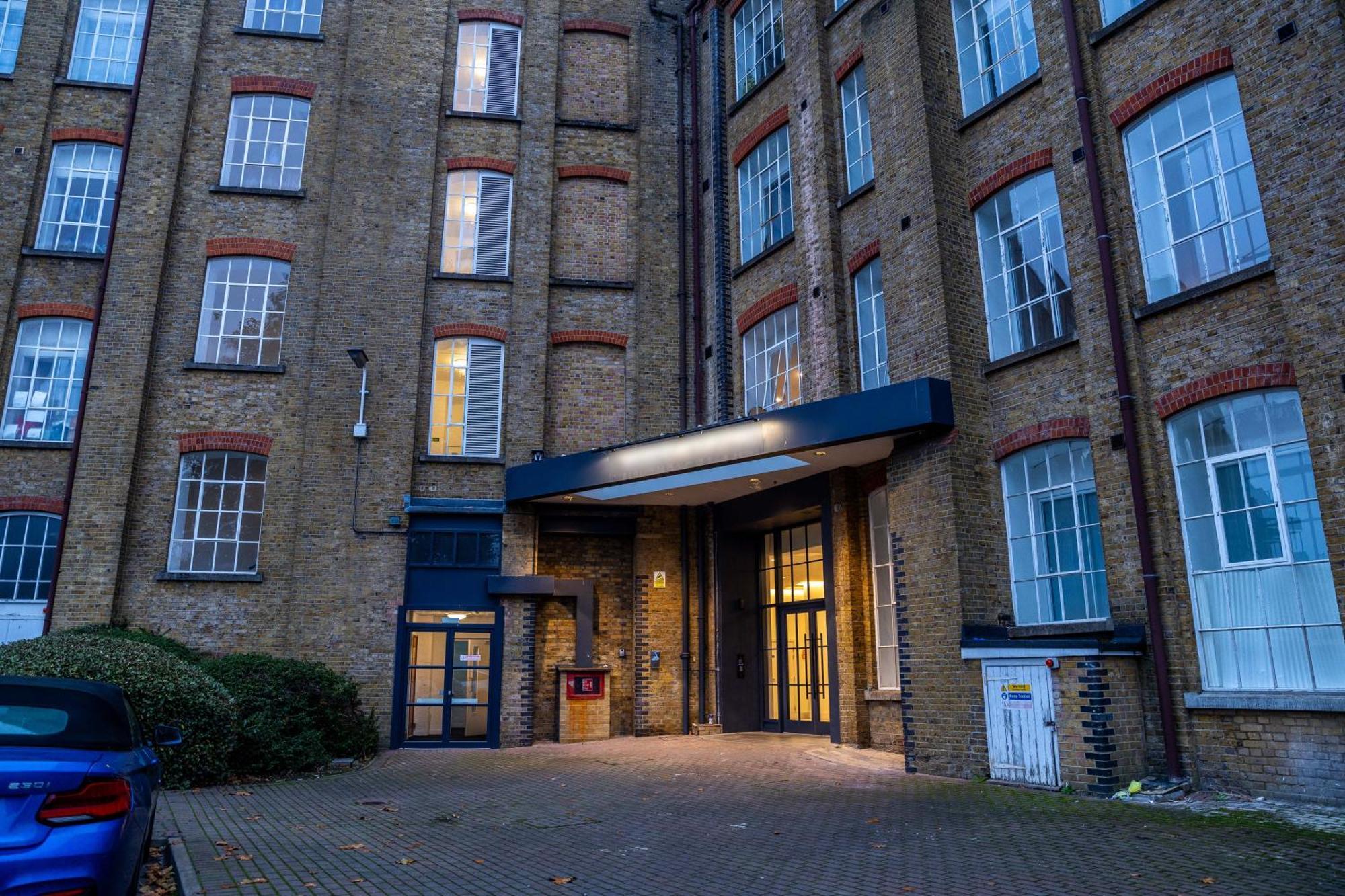 The Essex Apartments - Ashby House Τσέλμσφορντ Εξωτερικό φωτογραφία